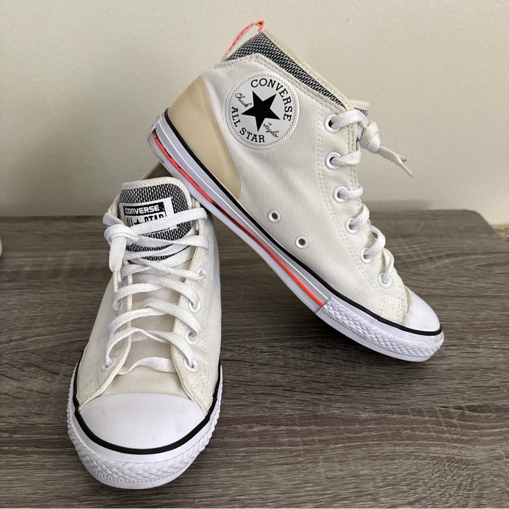 Converse Boys Chuck‎ Taylor All Star size 6